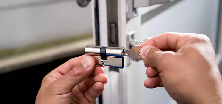 Emergency Locksmith for House Kendall West